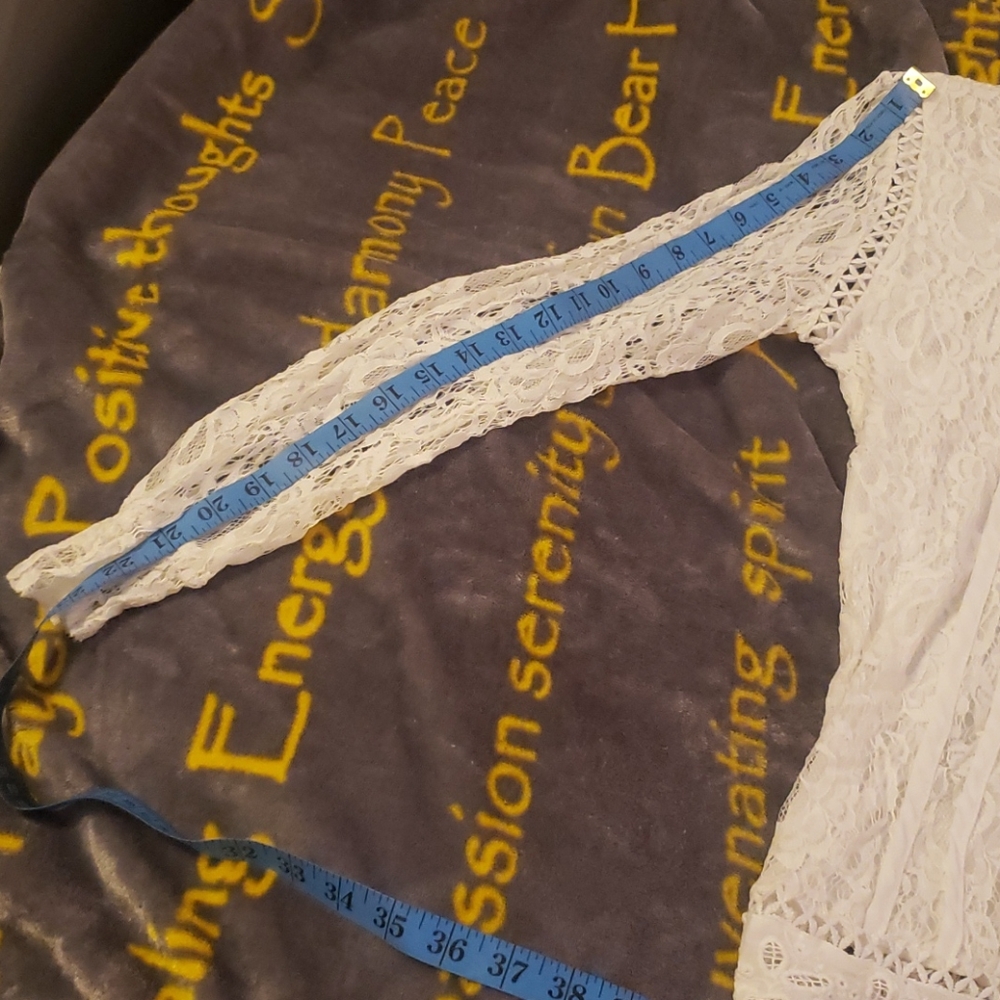 White lace mock neck top small - Picture 5 of 6